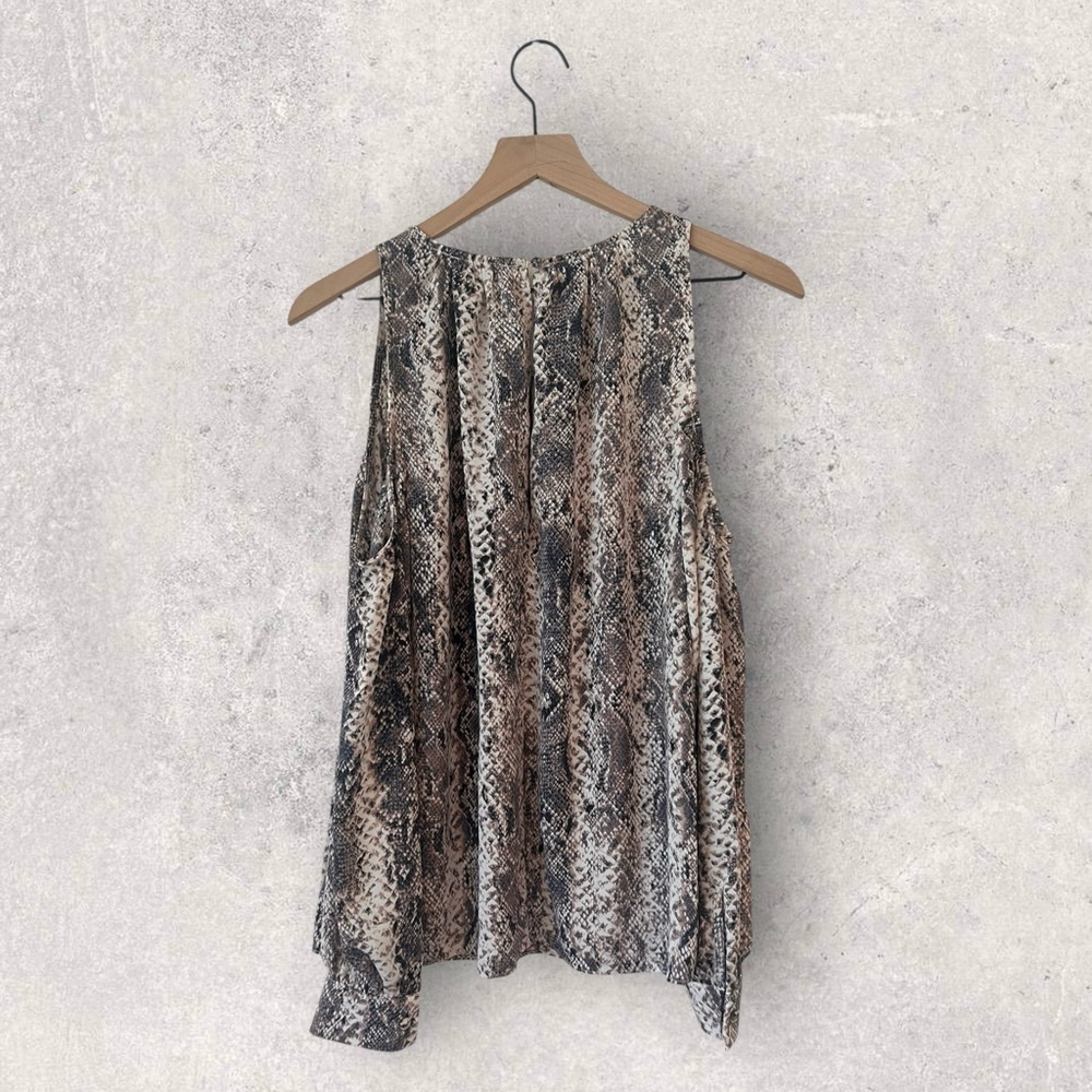 Revolve L’Academie Los Angeles Snakeprint Cold Shoulder Top Size XS - Picture 9 of 13